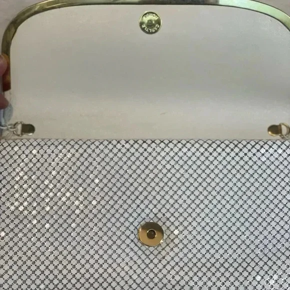 Vintage DEADSTOCK Another Y&S Original Metallic‎ Mesh/Chainmail Crossbody Clutch - Picture 4 of 10